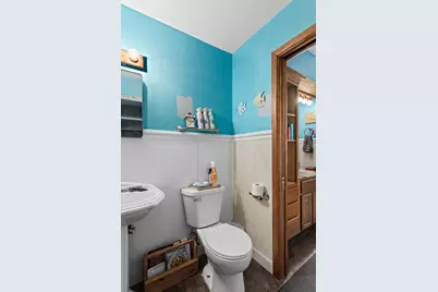 11217 W Mallory Ave, Hales Corners, WI 53130 - Photo 7