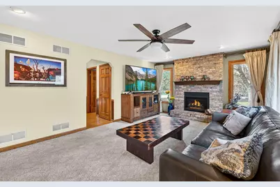 N68W14724  Prudence Dr, Menomonee Falls, WI 53051 - Photo 15