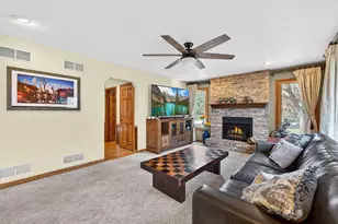 N68W14724 Prudence Dr, Menomonee Falls, WI 53051 - Photo 15