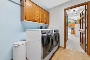 N68W14724 Prudence Dr, Menomonee Falls, WI 53051 - Photo 21