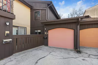 5266 S Somerset Ln, Greenfield, WI 53221 - Photo 25