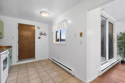 5266 S Somerset Ln, Greenfield, WI 53221 - Photo 21