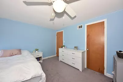 7242 W Bluemound Rd, Wauwatosa, WI 53213 - Photo 13