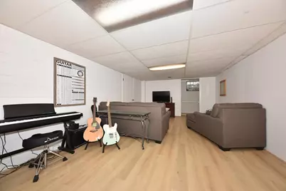 7242 W Bluemound Rd, Wauwatosa, WI 53213 - Photo 17