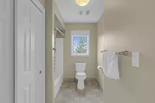 9223 W Wyndham Hills Ct, Franklin, WI 53132 - Photo 39