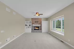 9223 W Wyndham Hills Ct, Franklin, WI 53132 - Photo 19