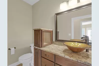 9223 W Wyndham Hills Ct, Franklin, WI 53132 - Photo 23