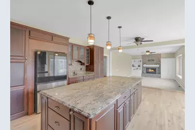 9223 W Wyndham Hills Ct, Franklin, WI 53132 - Photo 15