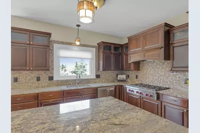 9223 W Wyndham Hills Ct, Franklin, WI 53132 - Photo 11