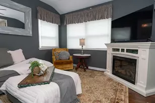 1514 S 165th St, New Berlin, WI 53151 - Photo 3