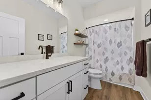 W206N16159 Stonebrook Dr, Jackson, WI 53037 - Photo 17