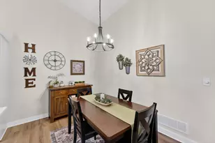 W206N16159 Stonebrook Dr, Jackson, WI 53037 - Photo 11