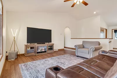 1218  Huntington St, Holmen, WI 54636 - Photo 7