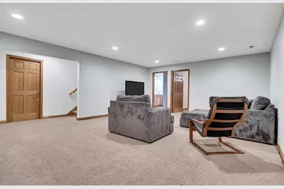 1218  Huntington St, Holmen, WI 54636 - Photo 21