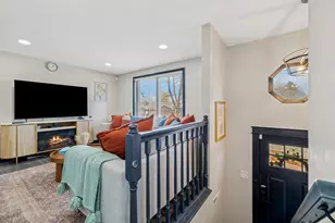 1074 Mobile St, Lake Geneva, WI 53147 - Photo 3