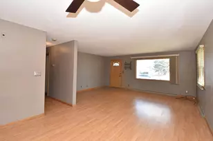 824 Ohio St, Racine, WI 53405 - Photo 11