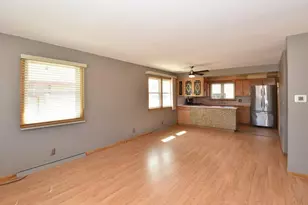 824 Ohio St, Racine, WI 53405 - Photo 5