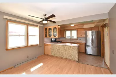 824  Ohio St, Racine, WI 53405 - Photo 9