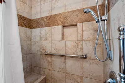 1465 N 8th St, Manitowoc, WI 54220 - Photo 17