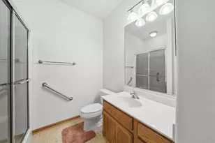 853 Cheyenne Ave, Grafton, WI 53024 - Photo 15