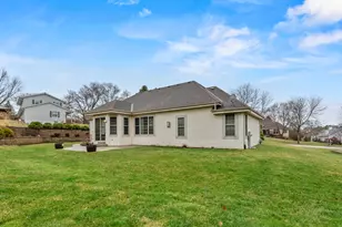 1909 Foxcroft Ln, Waukesha, WI 53189 - Photo 47