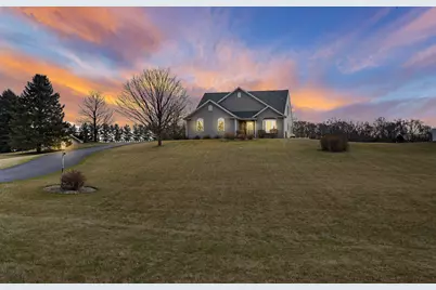 W5071 W Clearwater Ln, Sugar Creek, WI 53121 - Photo 43