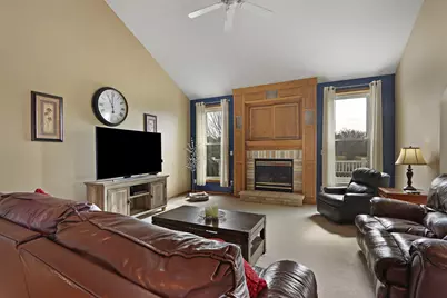 W5071 W Clearwater Ln, Sugar Creek, WI 53121 - Photo 13