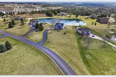 W5071 W Clearwater Ln, Sugar Creek, WI 53121 - Photo 39