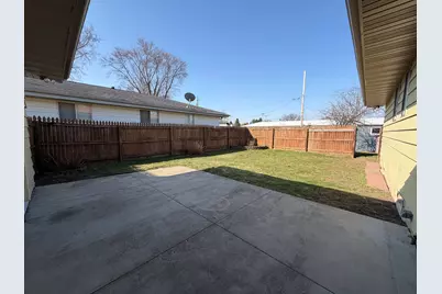 1624  State St, Racine, WI 53182 - Photo 13