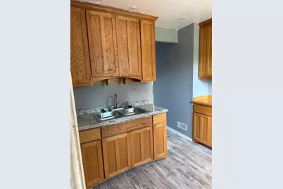 6945 W Fond Du Lac Ave, Milwaukee, WI 53218 - Photo 5