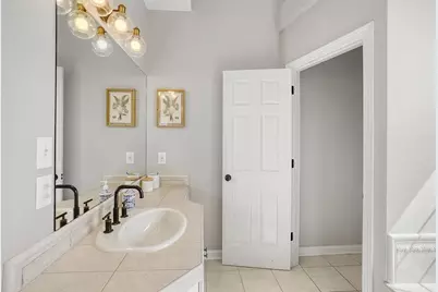 317  River Bluff Cir, Oconomowoc, WI 53066 - Photo 19