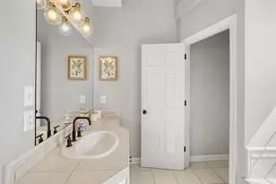 317 River Bluff Cir, Oconomowoc, WI 53066 - Photo 19