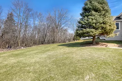 317  River Bluff Cir, Oconomowoc, WI 53066 - Photo 43