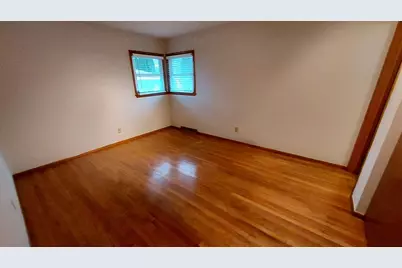 3642 S 95th St, Milwaukee, WI 53228 - Photo 9