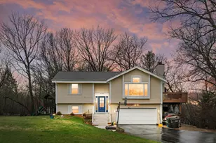 W299S10917 Valley Ridge Dr, Mukwonago, WI 53149 - Photo 1