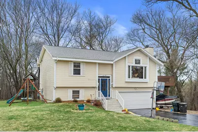 W299S10917  Valley Ridge Dr, Mukwonago, WI 53149 - Photo 3