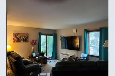 4615 S Woodland Dr, Greenfield, WI 53220 - Photo 5