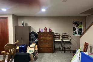 4615 S Woodland Dr, Greenfield, WI 53220 - Photo 7