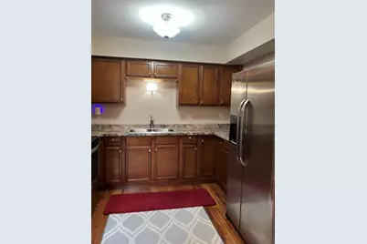 4615 S Woodland Dr, Greenfield, WI 53220 - Photo 5