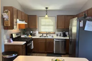 10560 S Peggy Dr, Oak Creek, WI 53154 - Photo 7