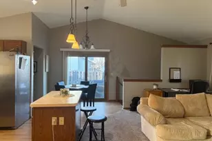 10560 S Peggy Dr, Oak Creek, WI 53154 - Photo 5