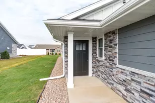 1635 Red Clover St, Holmen, WI 54636 - Photo 3