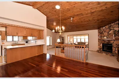 1040  Lansdowne Ct, Brookfield, WI 53045 - Photo 13