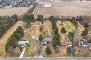 735 S 2nd St, Delavan, WI 53115 - Photo 9