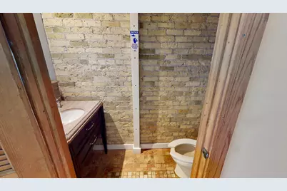 334  Main St #334 1/2, Racine, WI 53403 - Photo 9