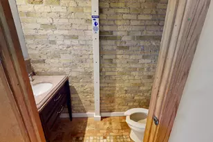 334 Main St, Racine, WI 53403 - Photo 9