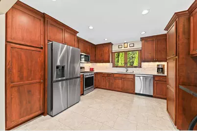 1466  Scenic Dr, Richfield, WI 53033 - Photo 17