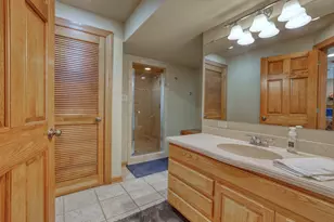 W287N3838 N Shore Dr, Delafield, WI 53072 - Photo 33
