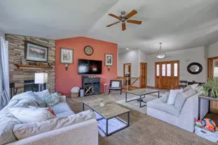 W287N3838 N Shore Dr, Delafield, WI 53072 - Photo 13