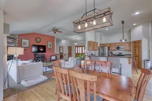 W287N3838 N Shore Dr, Delafield, WI 53072 - Photo 19